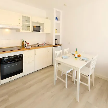 Salmarina Puerto del Carmen (Lanzarote)