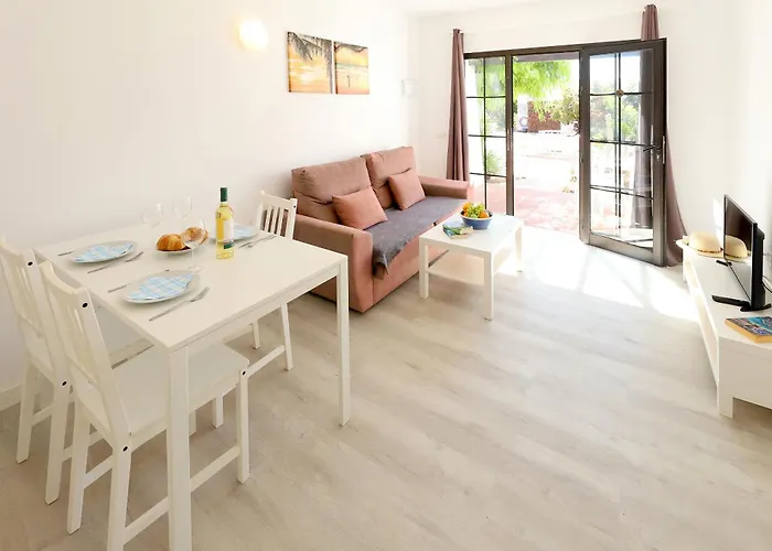 Salmarina Kompleks wypoczynkowy 2*