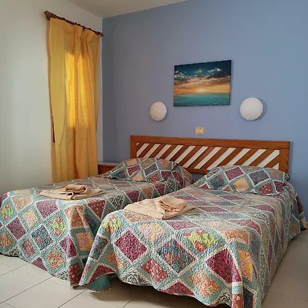 Salmarina 2* بويرتو ذيل كارمين